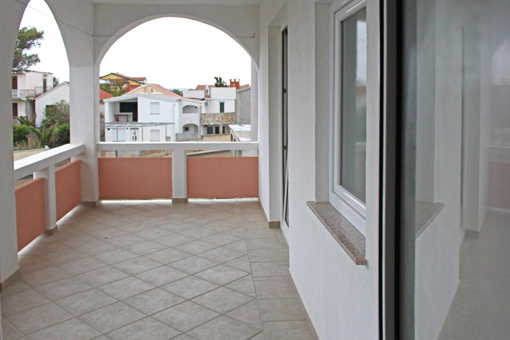 Apartments Beba Vir Room photo