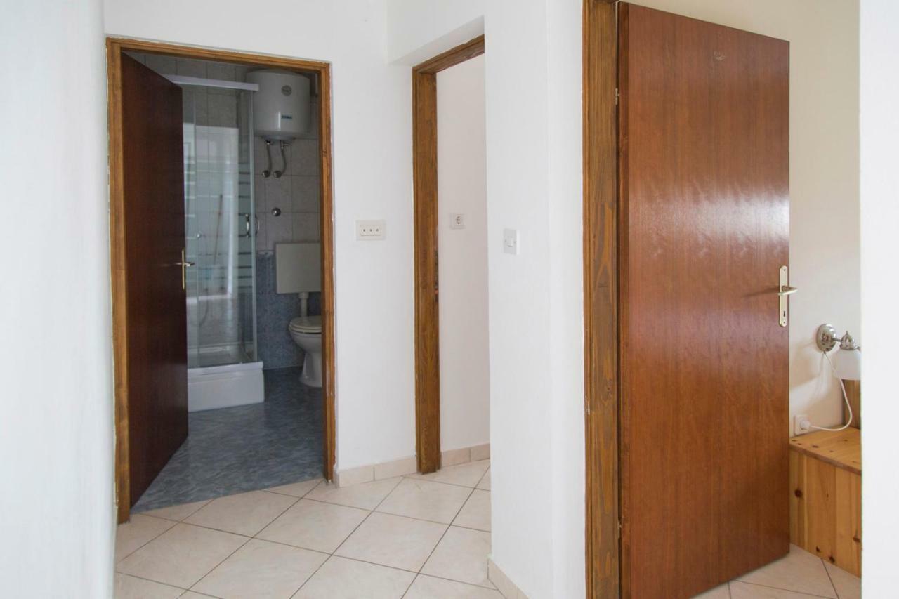 Apartments Beba Vir Exterior photo